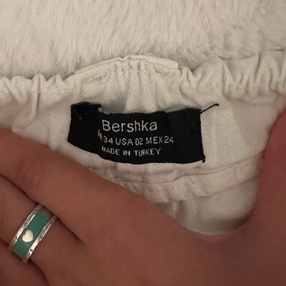 Bershka White jean joggers | Size 2 | perfect condition - Picture 3 of 3